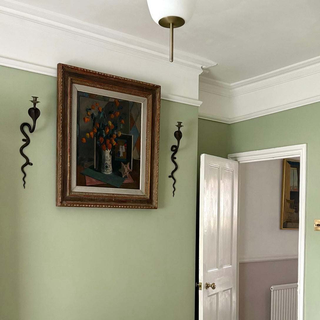 Victorian plaster cornice in hallway