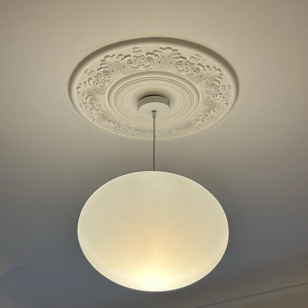 Ceiling rose deals light pendant